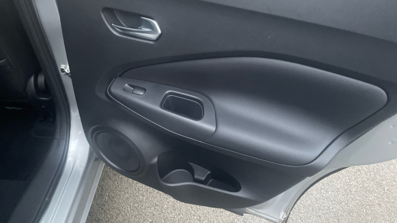 Nissan Juke 1.0 DiG-T 114 Tekna 5dr DCT Petrol Hatchback